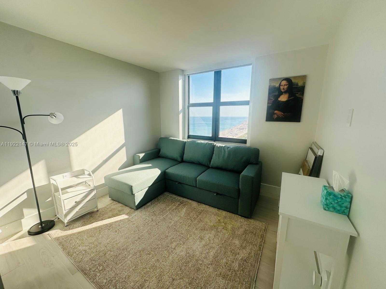 Small Image of 2555 COLLINS AVE #2411, Miami Beach Number 9