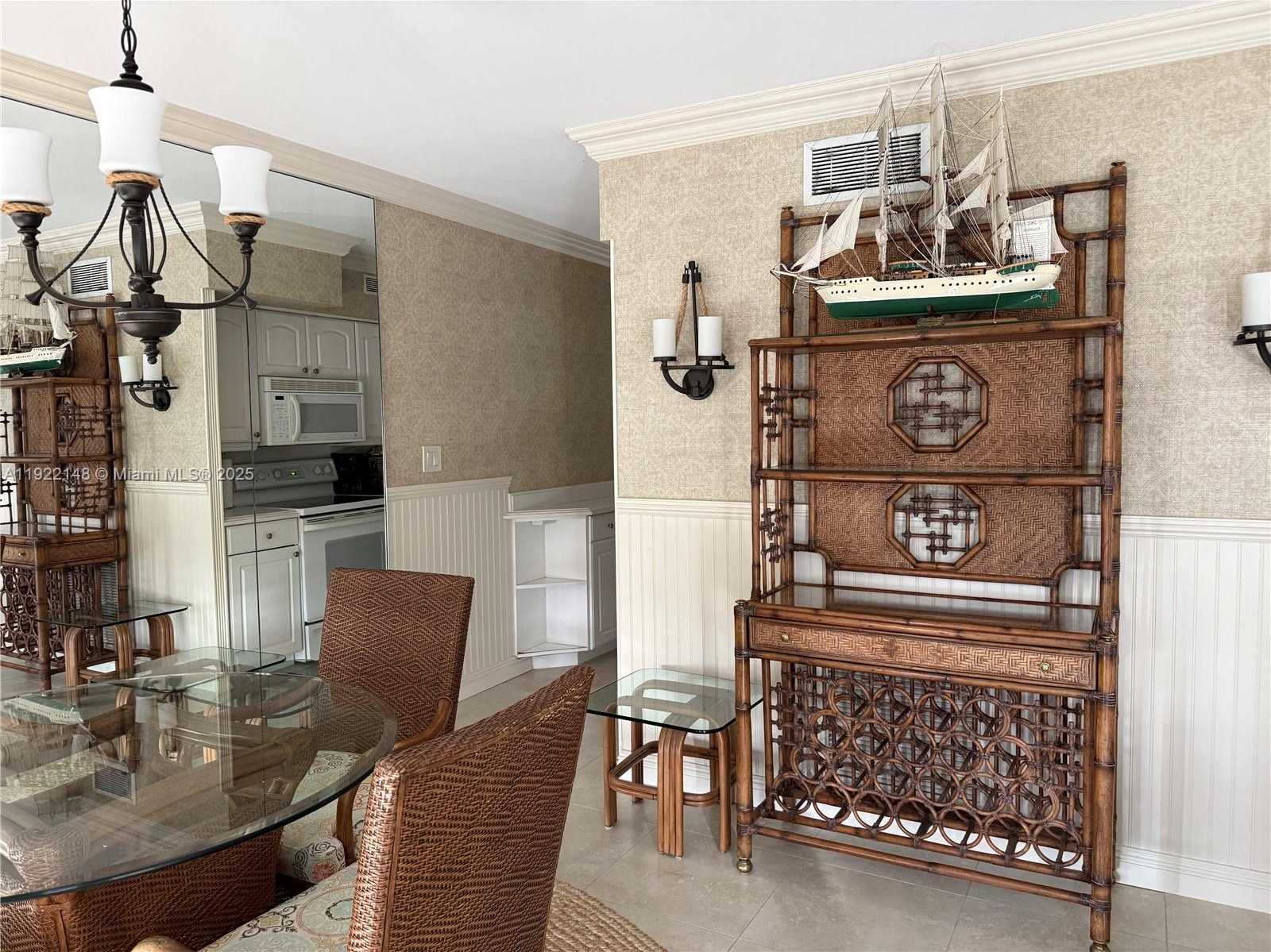 Small Image of 1775 HARBOURVIEW DR #5, Fort Lauderdale Number 6