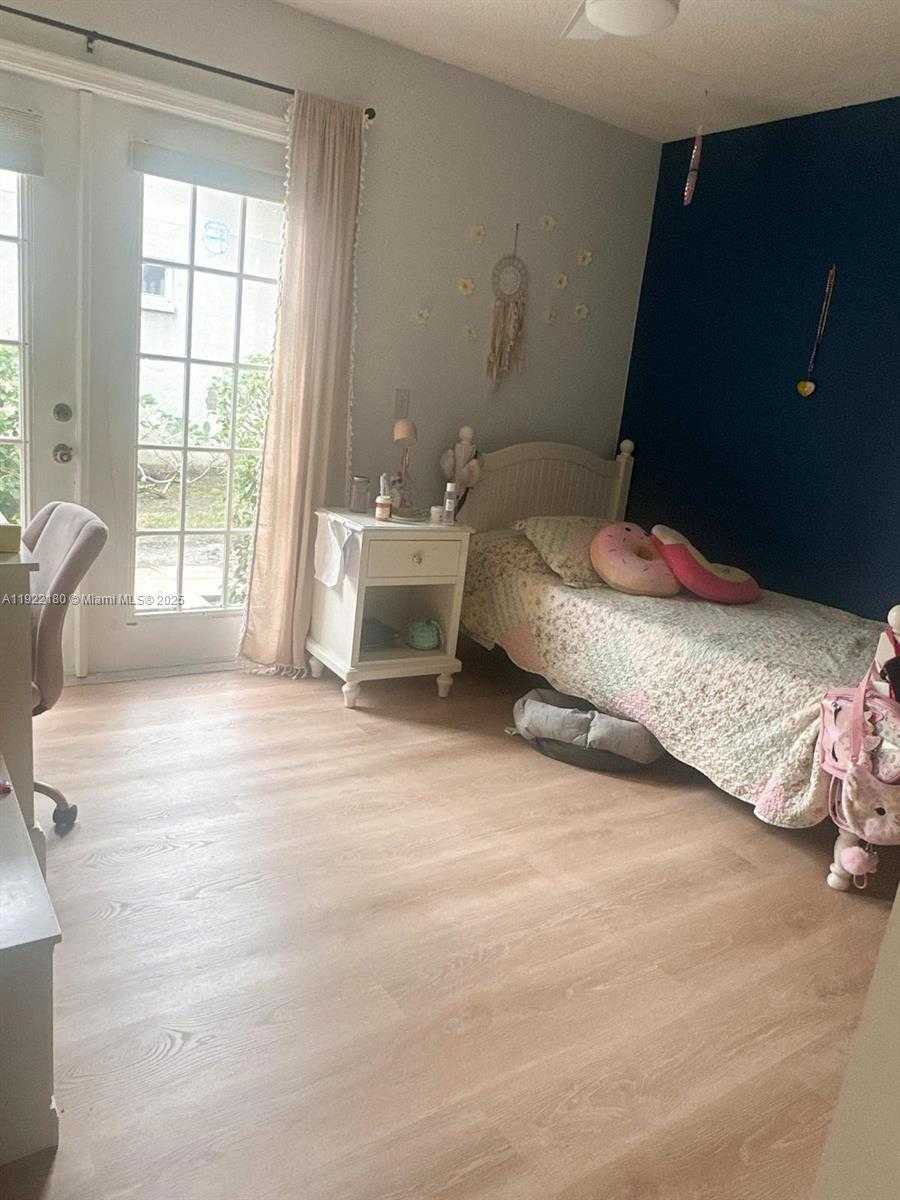 Small Image of 15790 BENT CREEK RD #NA, Wellington Number 21