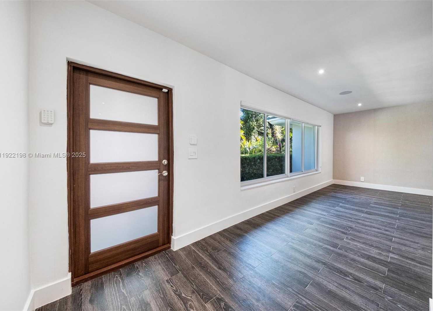 Small Image of 10618 NORTH EAST 11TH CT, Miami Shores Number 16