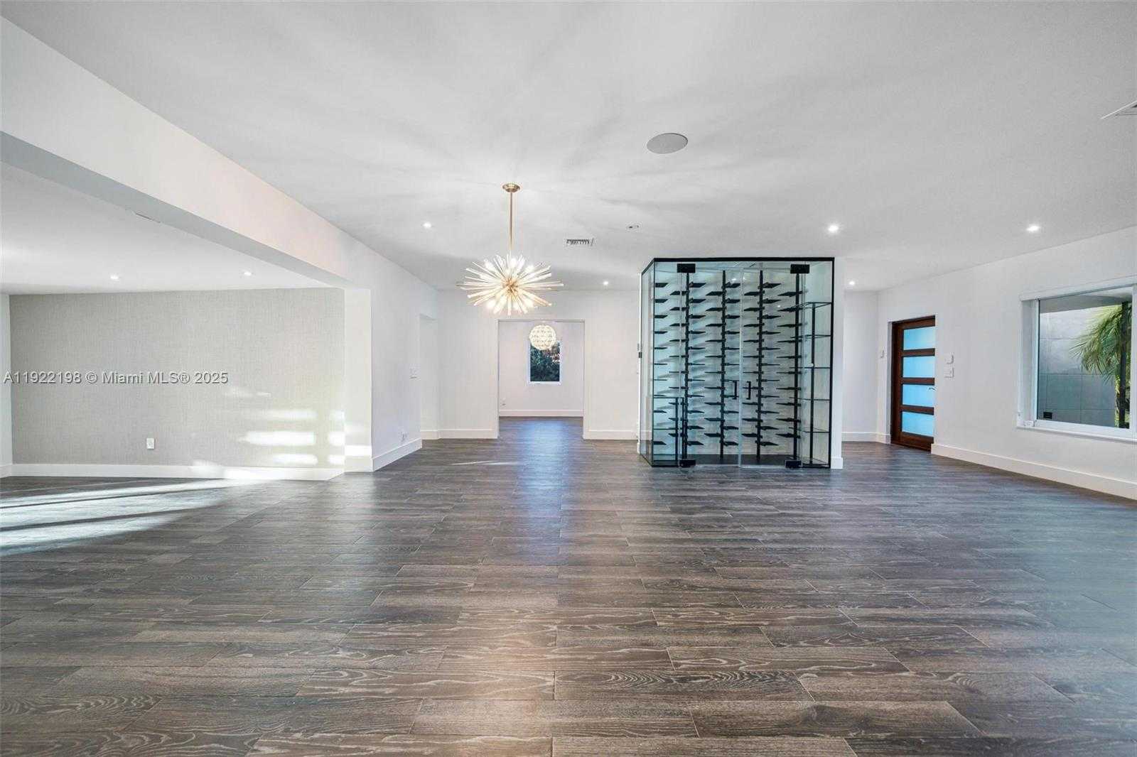 Small Image of 10618 NORTH EAST 11TH CT, Miami Shores Number 17