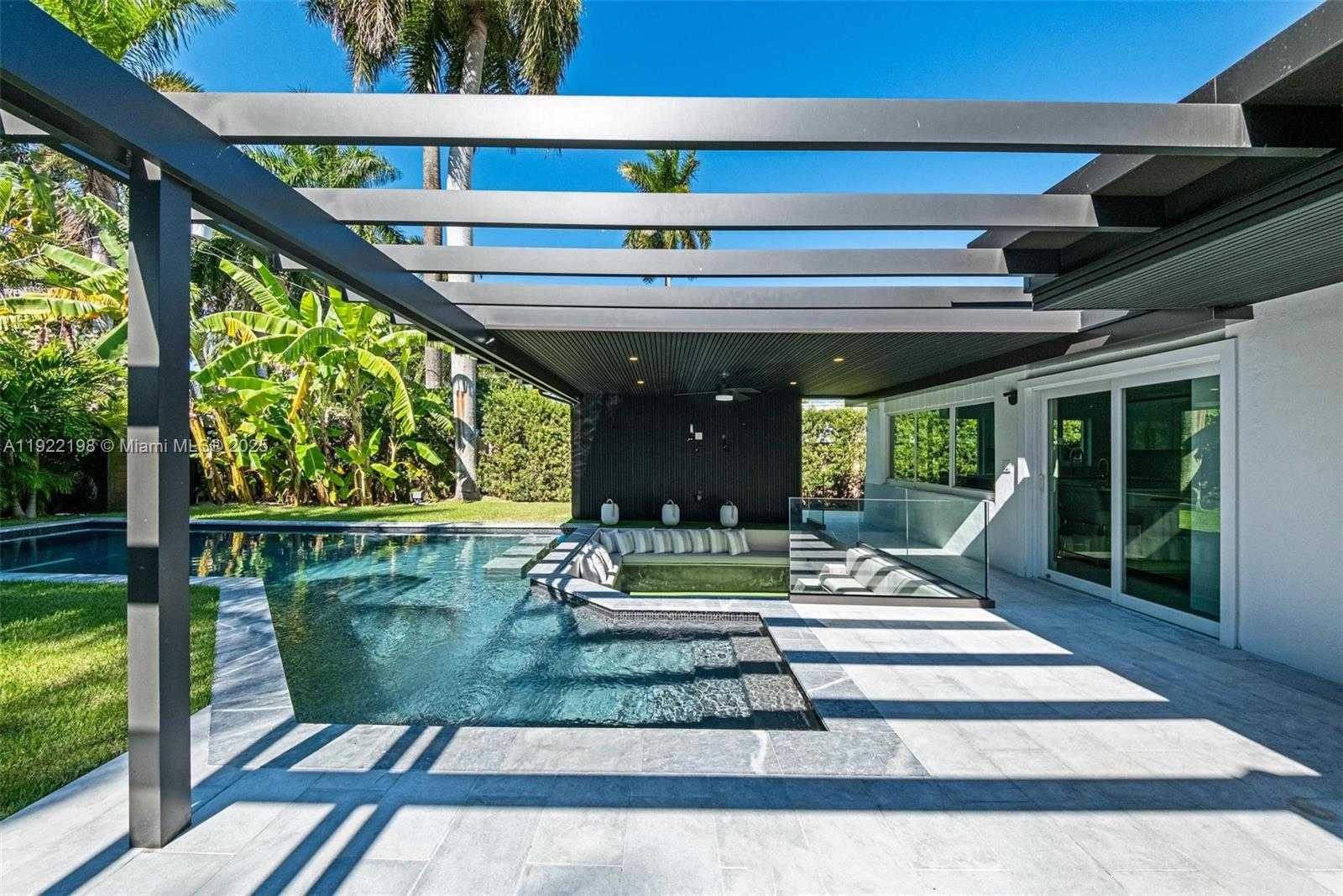 Small Image of 10618 NORTH EAST 11TH CT, Miami Shores Number 2