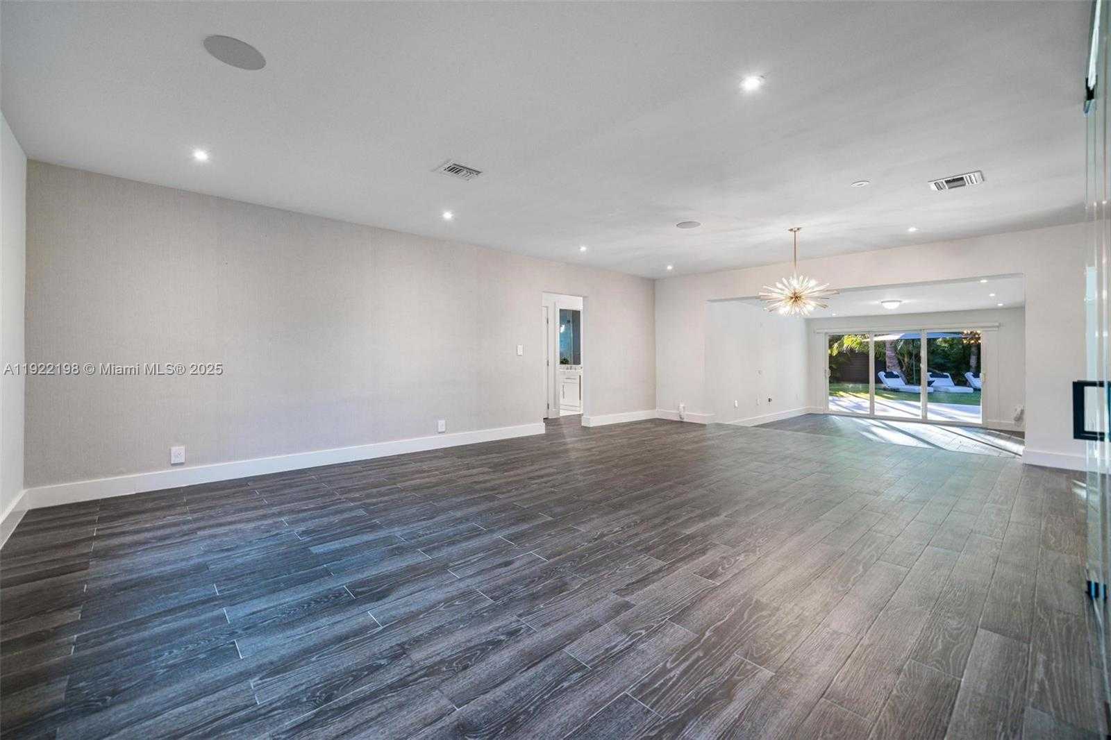 Small Image of 10618 NORTH EAST 11TH CT, Miami Shores Number 21