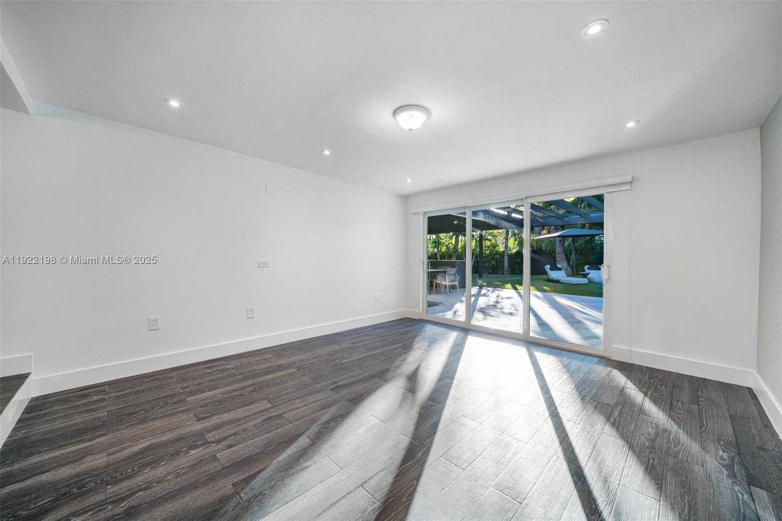 Small Image of 10618 NORTH EAST 11TH CT, Miami Shores Number 22