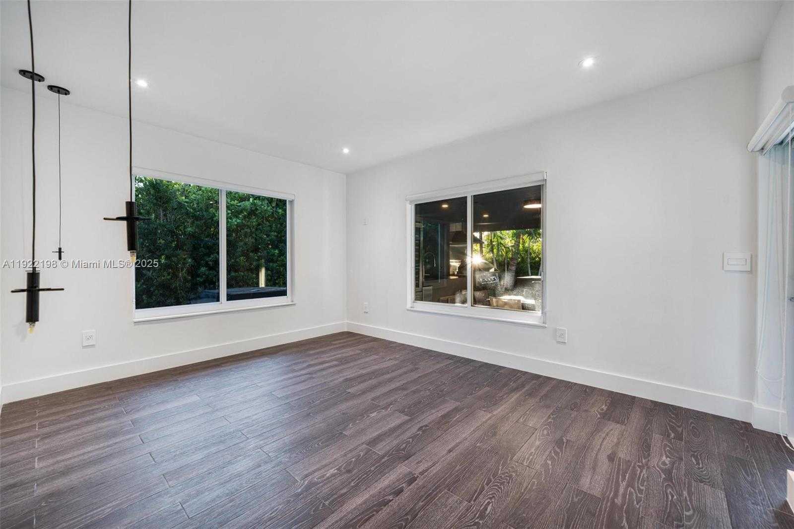 Small Image of 10618 NORTH EAST 11TH CT, Miami Shores Number 28