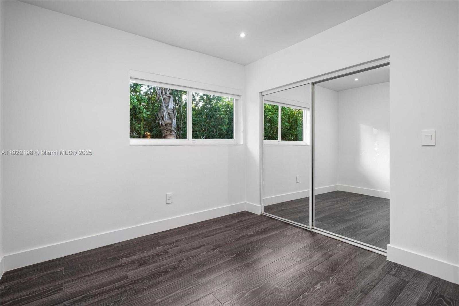 Small Image of 10618 NORTH EAST 11TH CT, Miami Shores Number 32