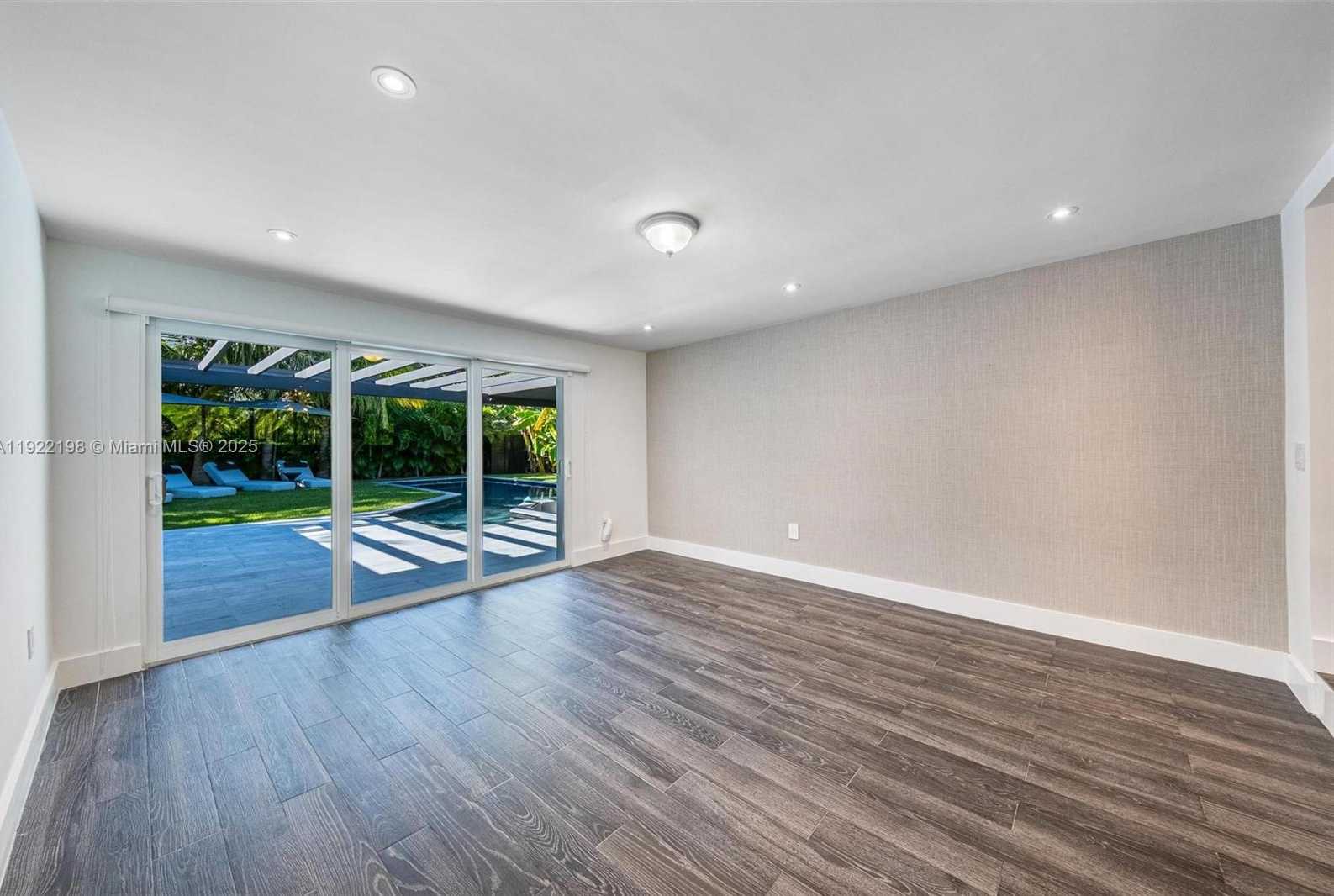 Small Image of 10618 NORTH EAST 11TH CT, Miami Shores Number 35