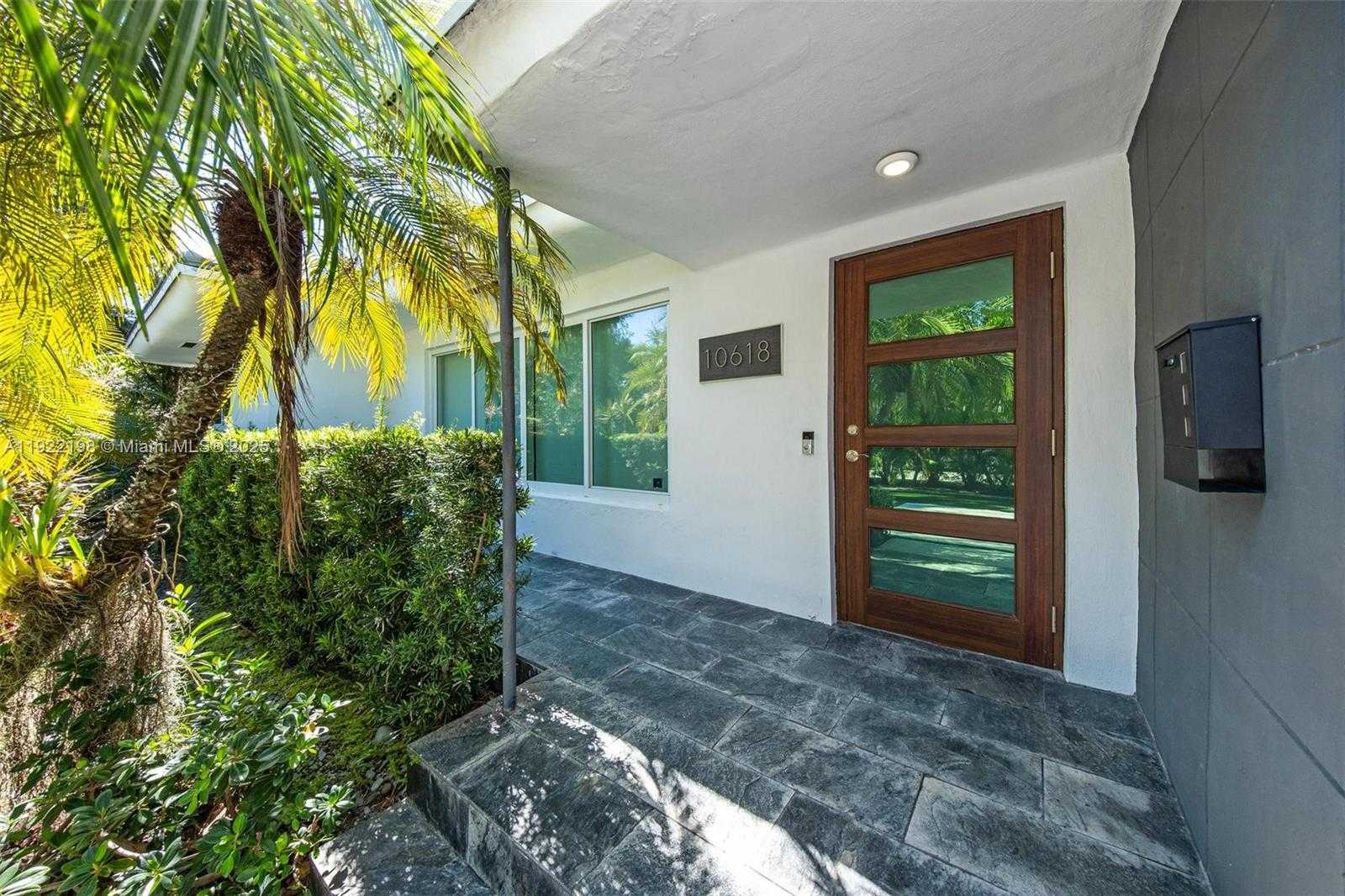 Small Image of 10618 NORTH EAST 11TH CT, Miami Shores Number 38
