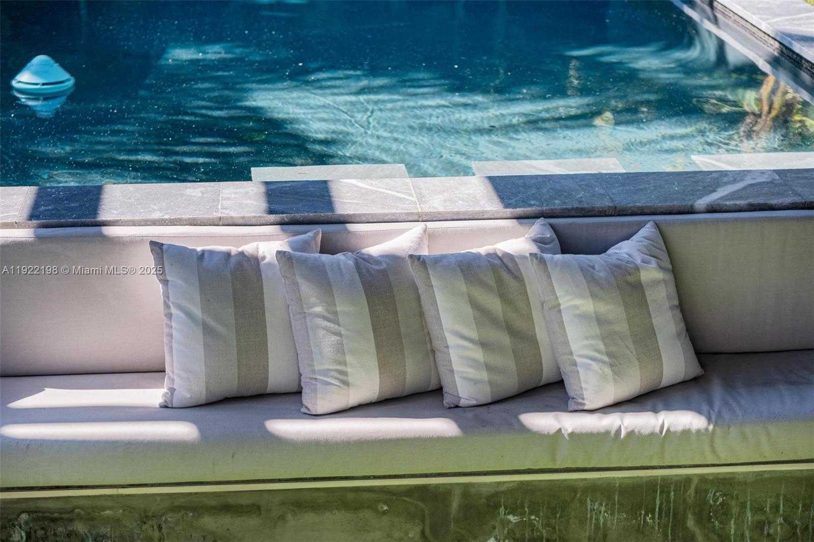 Small Image of 10618 NORTH EAST 11TH CT, Miami Shores Number 47