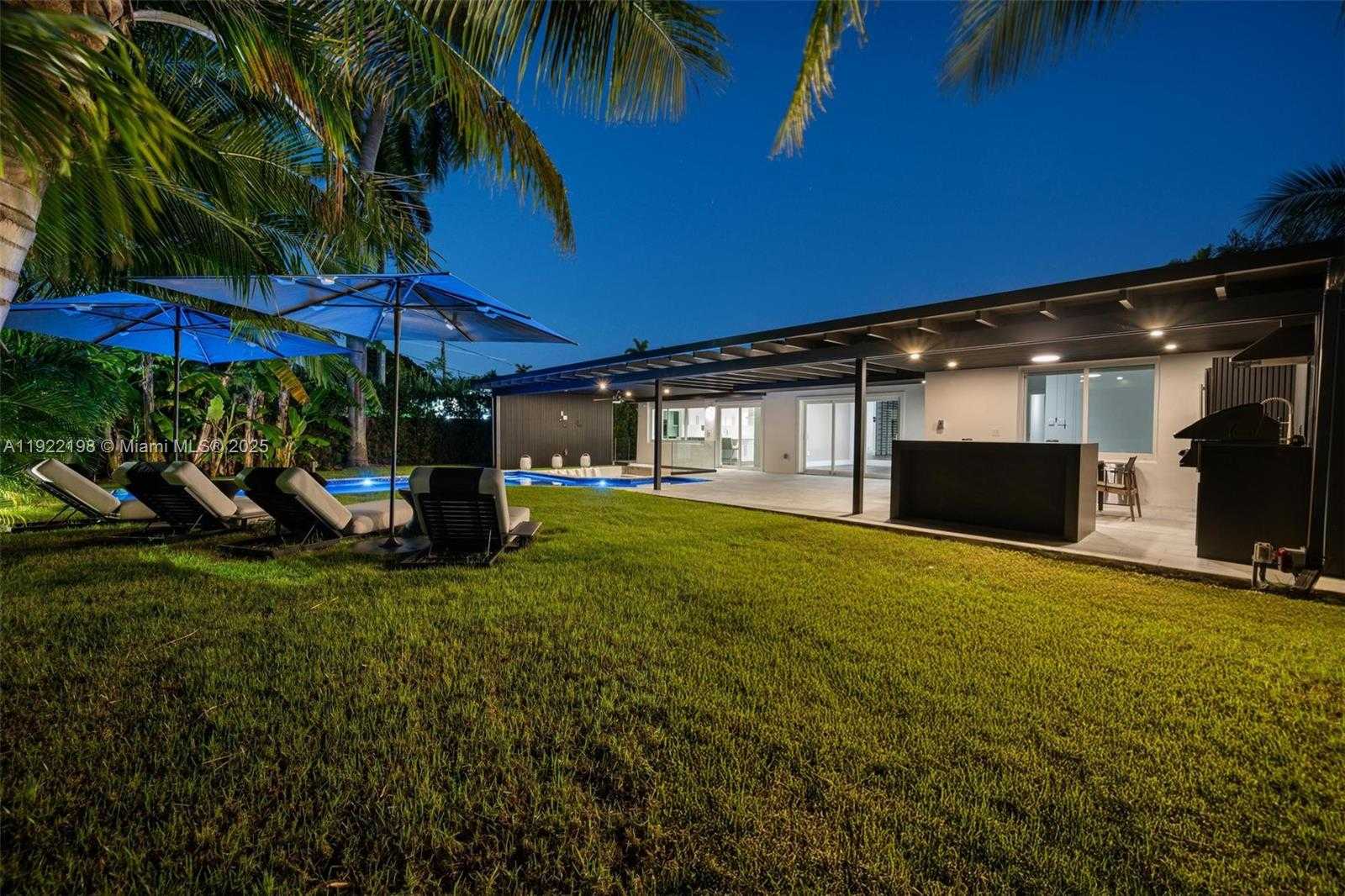 Small Image of 10618 NORTH EAST 11TH CT, Miami Shores Number 54