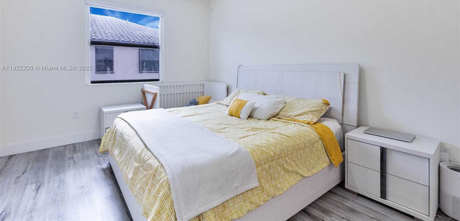 Small Image of 15070 SOUTH WEST 119TH LN, Miami Number 10