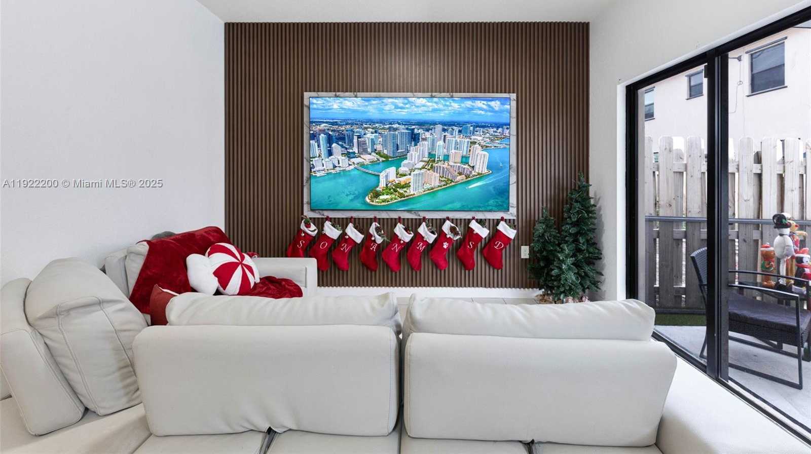 Small Image of 15070 SOUTH WEST 119TH LN, Miami Number 16