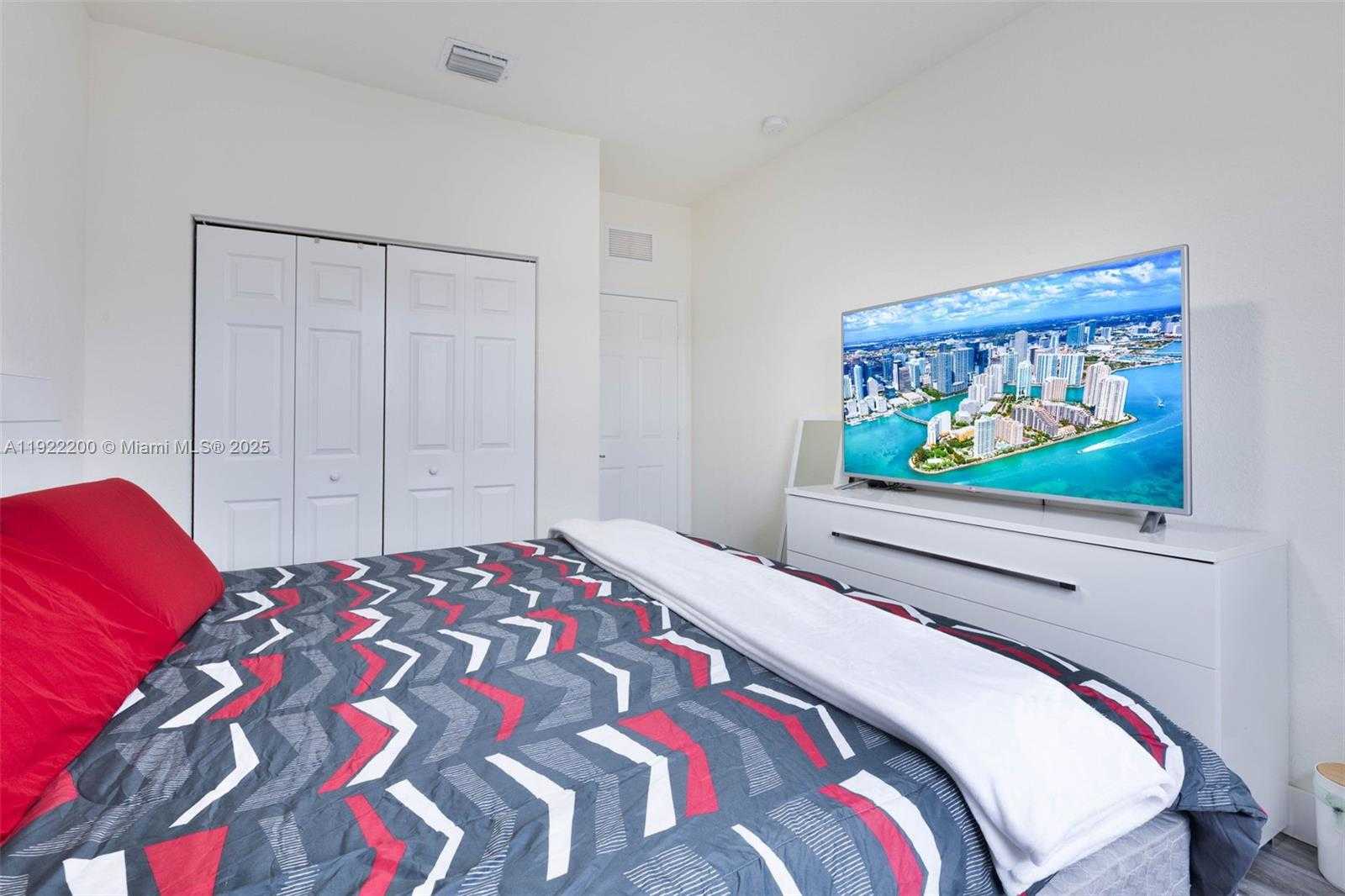 Small Image of 15070 SOUTH WEST 119TH LN, Miami Number 19