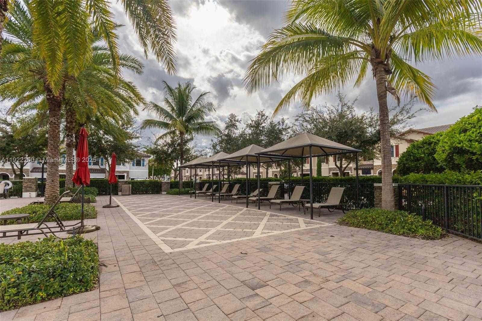 Small Image of 15070 SOUTH WEST 119TH LN, Miami Number 27