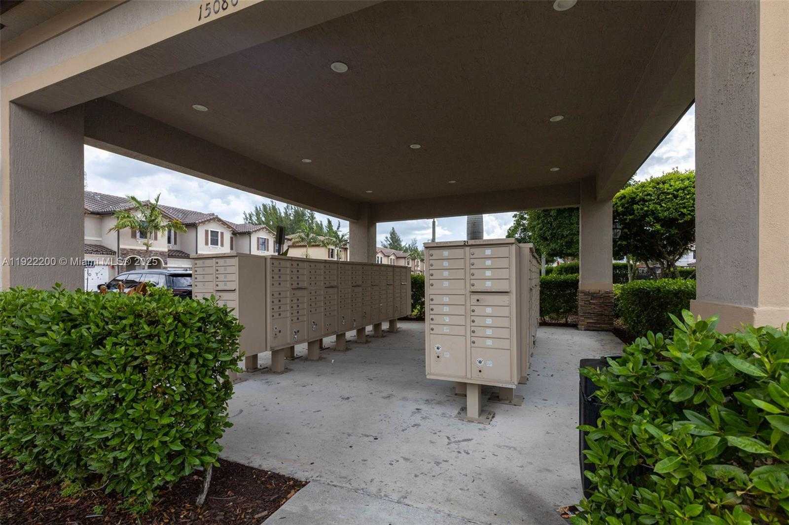 Small Image of 15070 SOUTH WEST 119TH LN, Miami Number 30