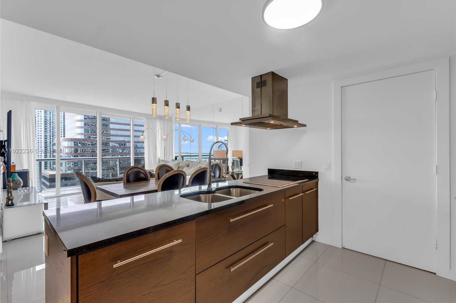 Small Image of 495 BRICKELL AVE #3511, Miami Number 10