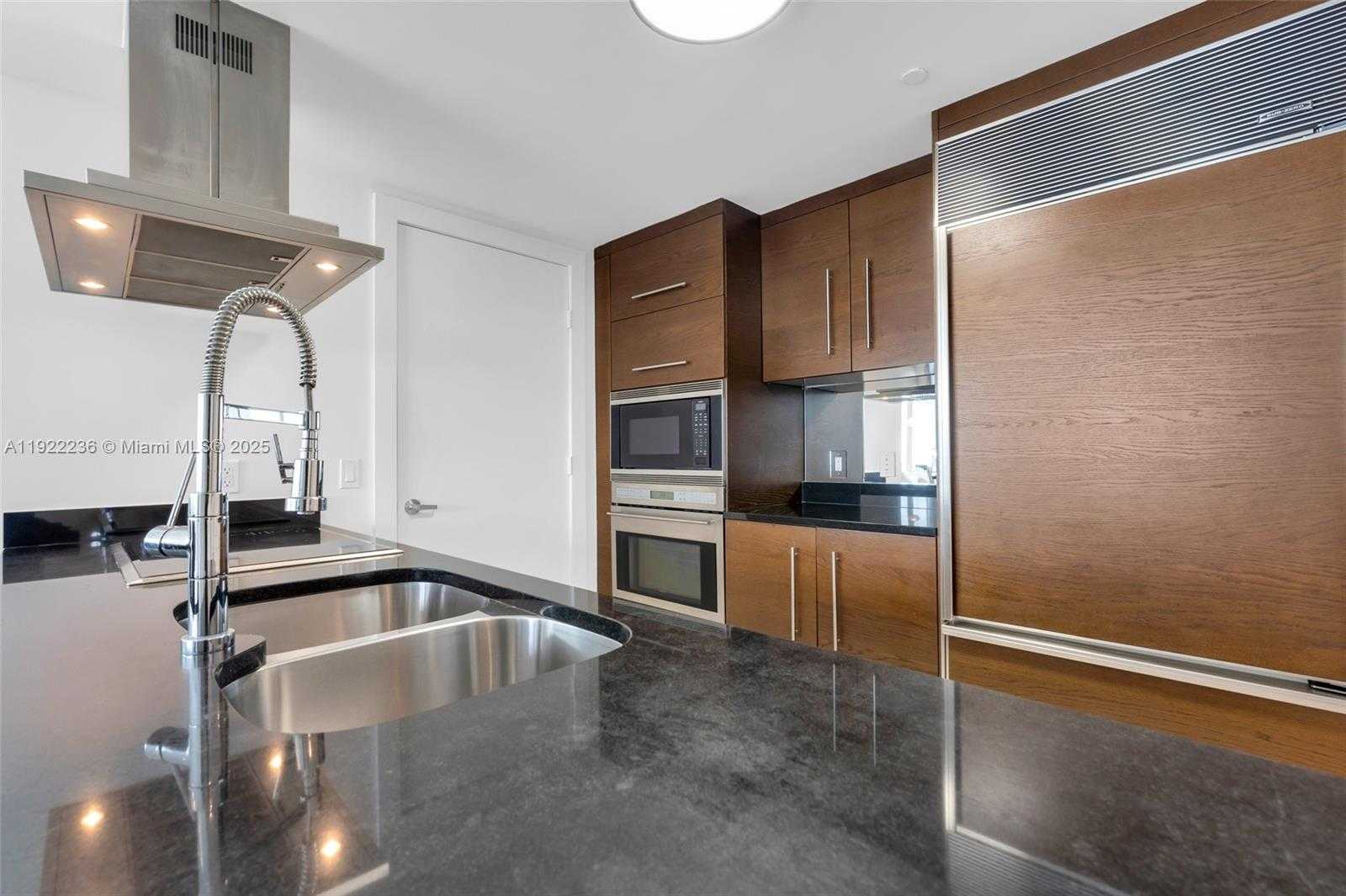 Small Image of 495 BRICKELL AVE #3511, Miami Number 13