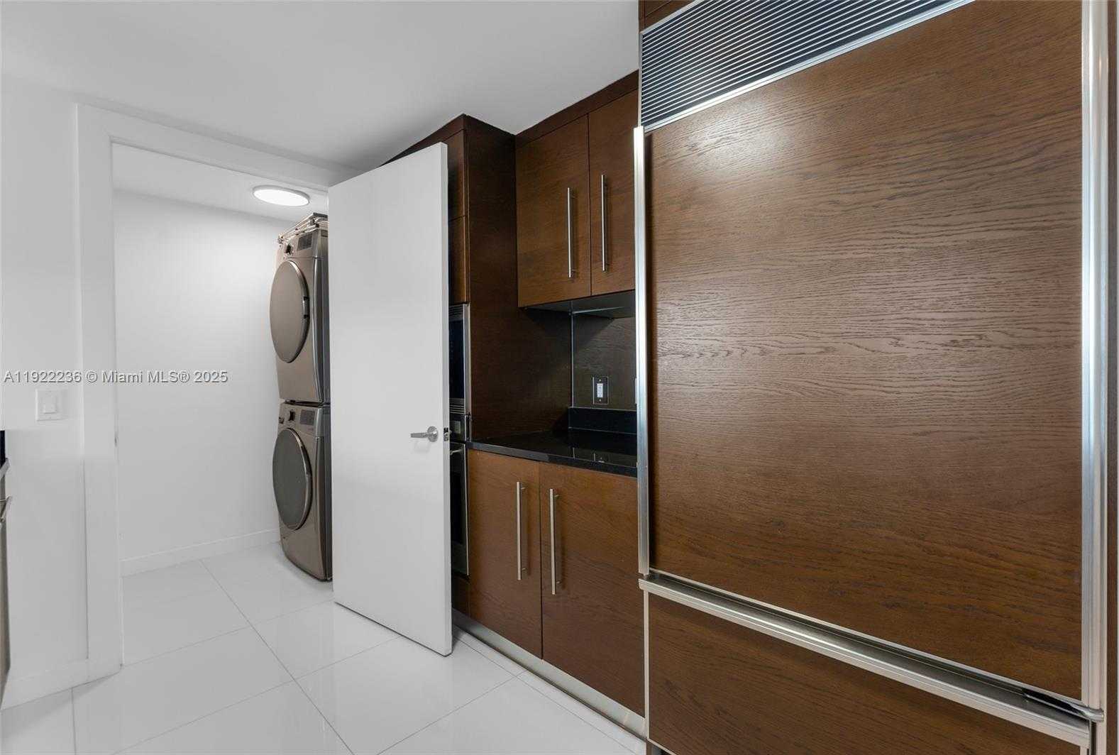 Small Image of 495 BRICKELL AVE #3511, Miami Number 14