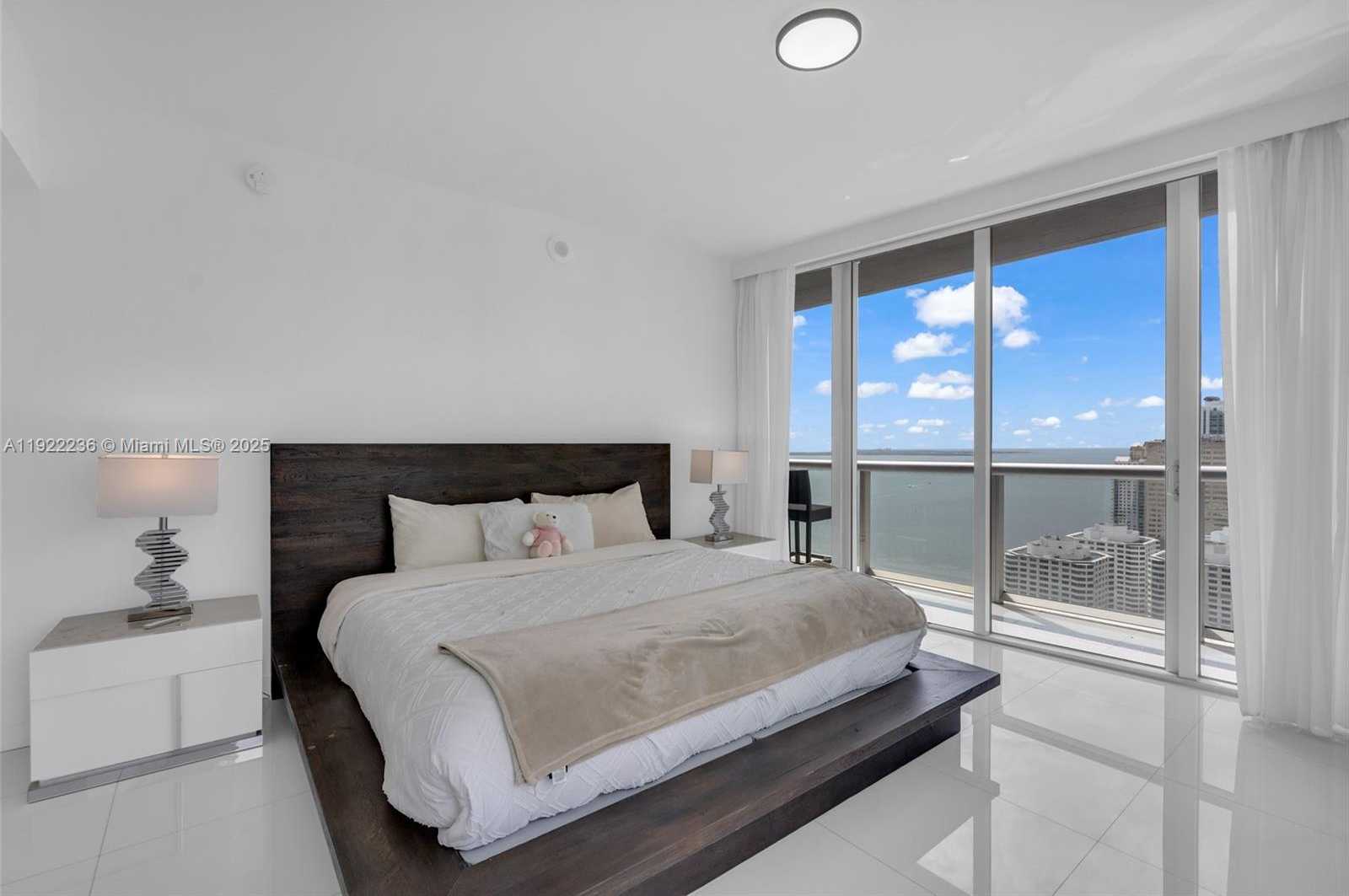 Small Image of 495 BRICKELL AVE #3511, Miami Number 17