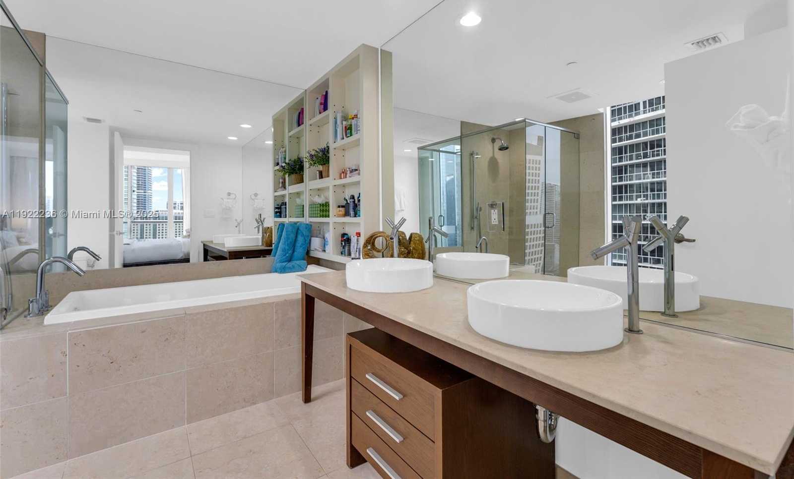 Small Image of 495 BRICKELL AVE #3511, Miami Number 19