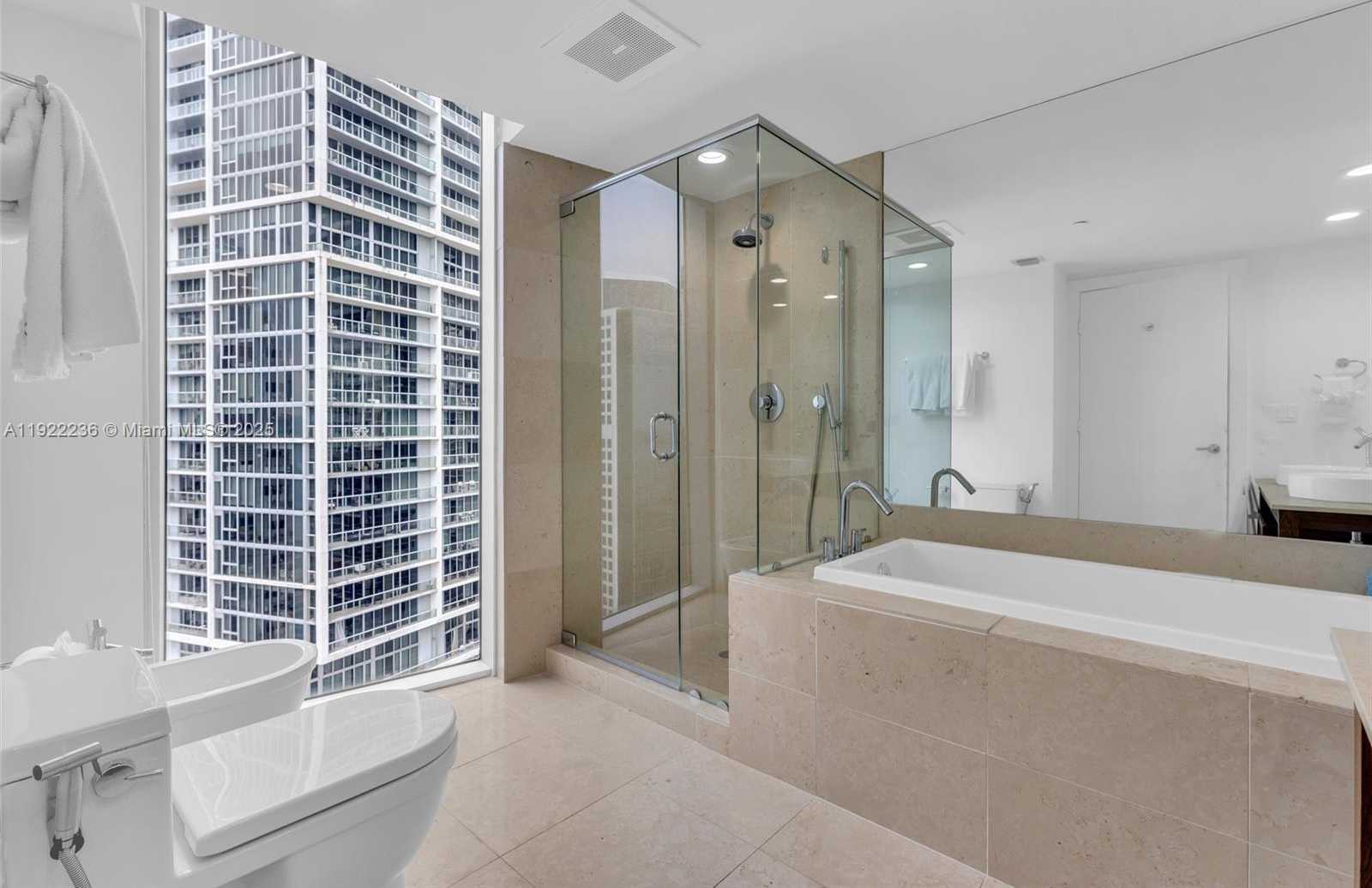 Small Image of 495 BRICKELL AVE #3511, Miami Number 20