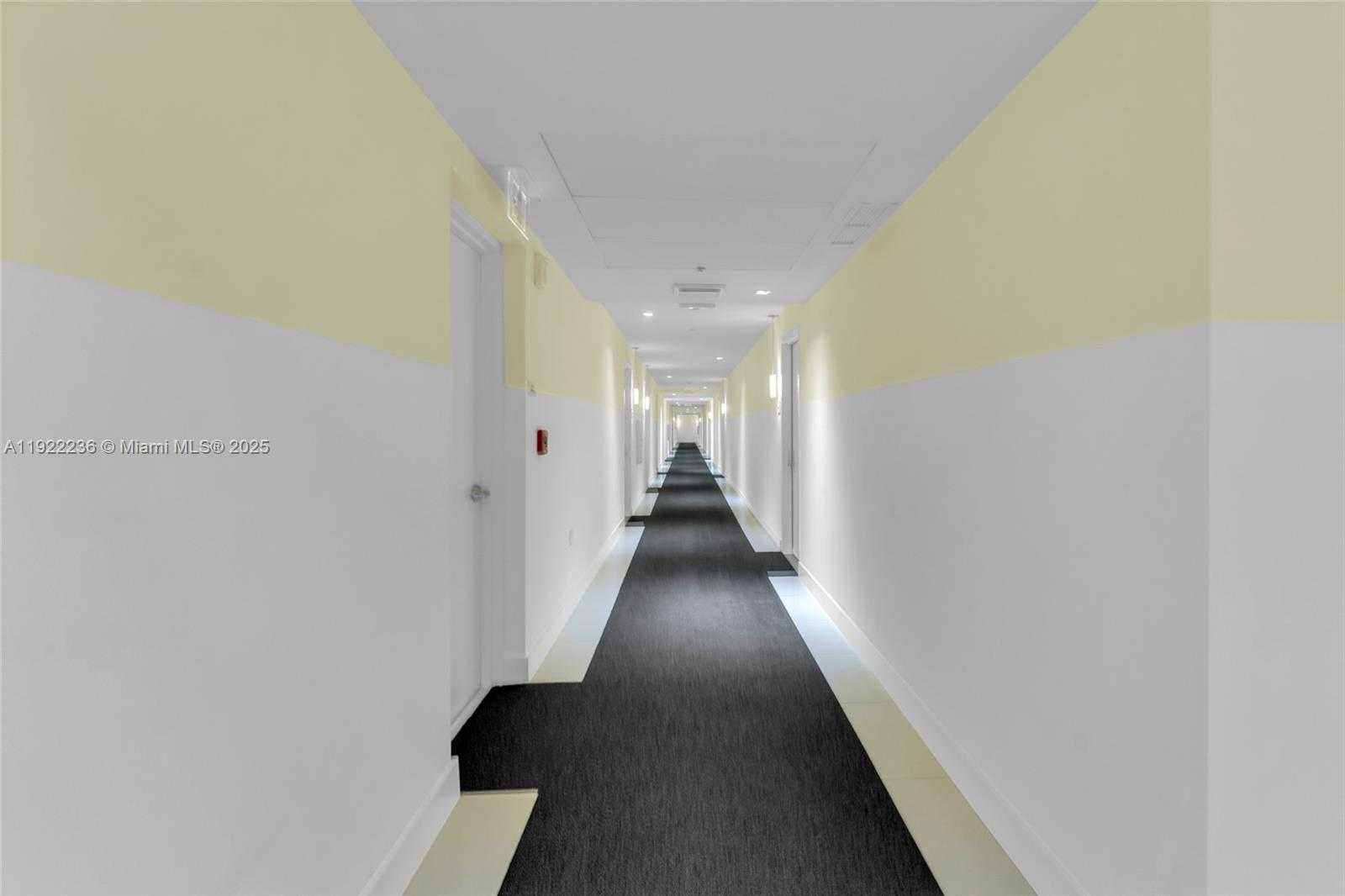 Small Image of 495 BRICKELL AVE #3511, Miami Number 32