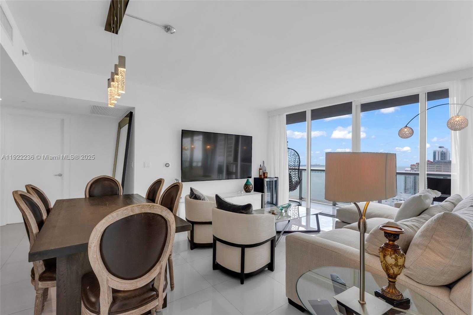 Small Image of 495 BRICKELL AVE #3511, Miami Number 5