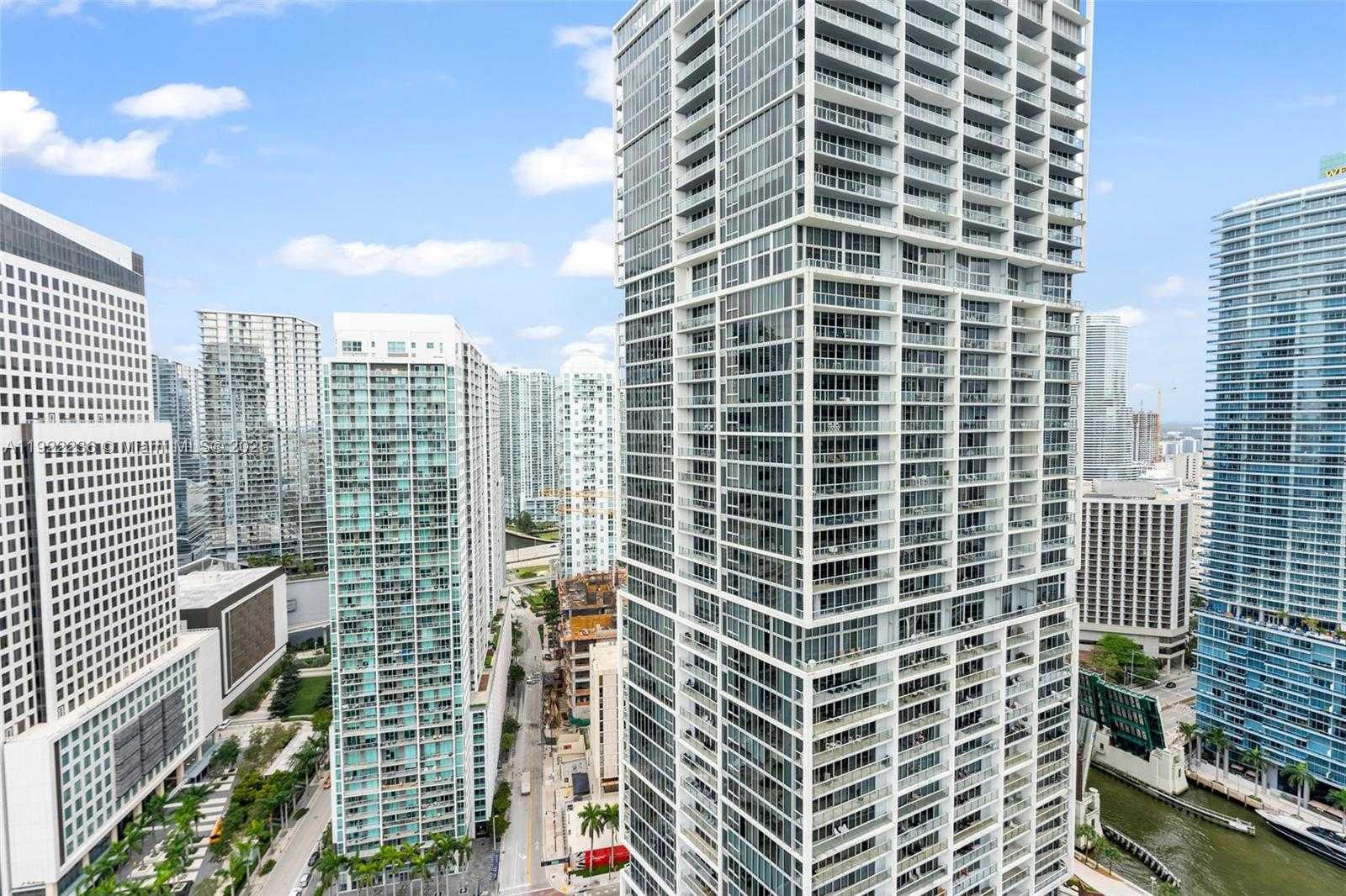 Small Image of 495 BRICKELL AVE #3511, Miami Number 6
