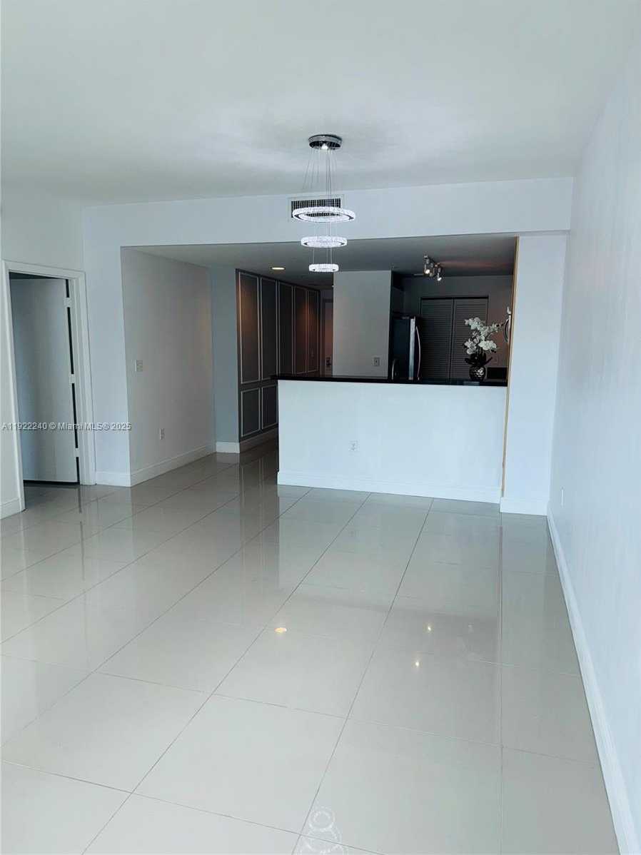 Imagen de Pequeño Objeto