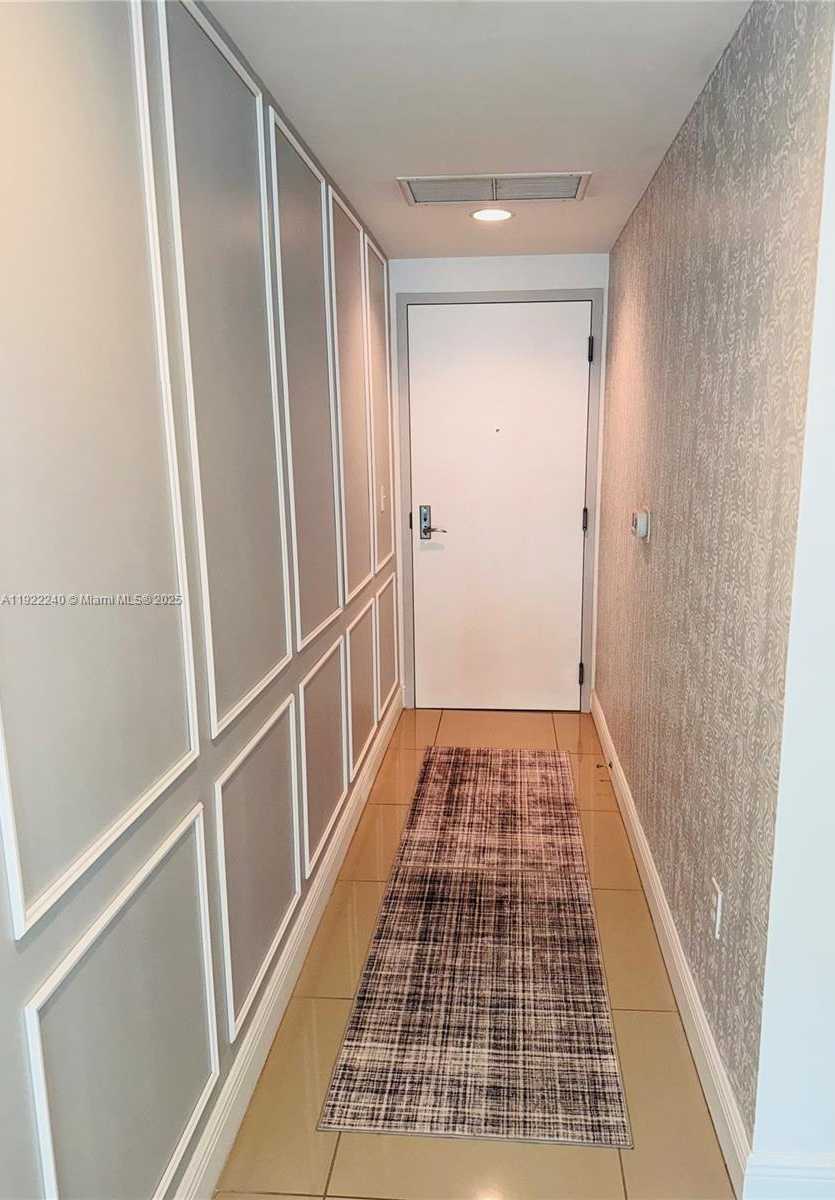 Imagen de Pequeño Objeto