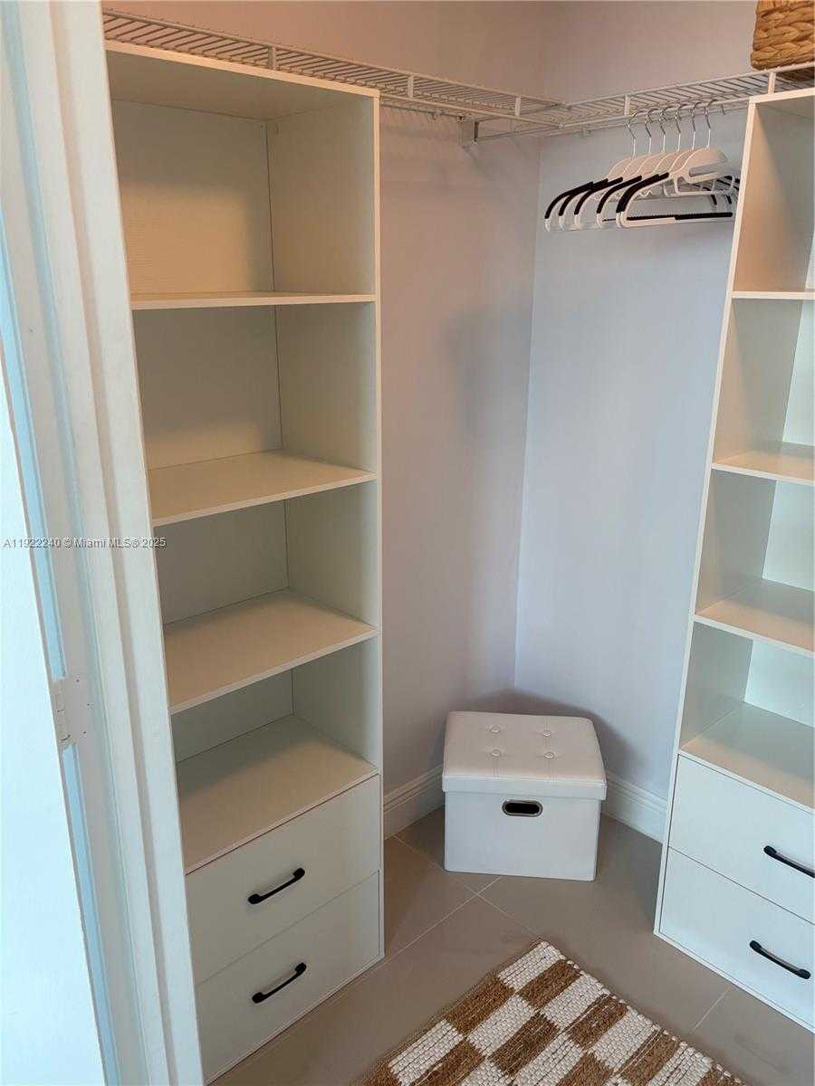 Imagen de Pequeño Objeto