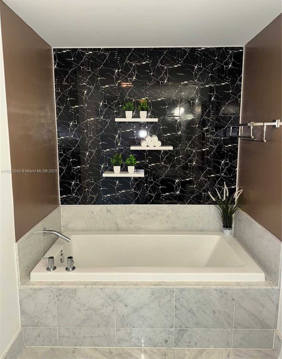 Imagen de Pequeño Objeto