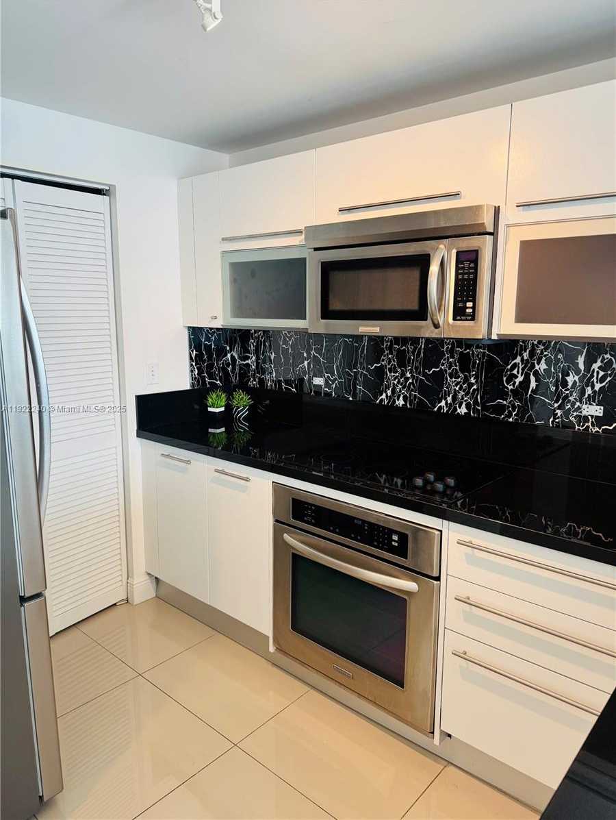 Imagen de Pequeño Objeto