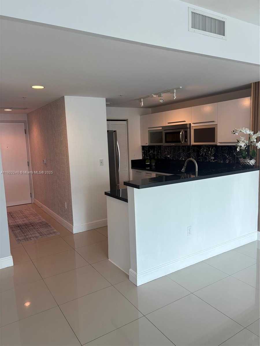 Imagen de Pequeño Objeto