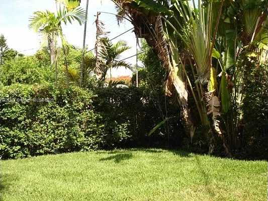 Small Image of 809 ALMERIA AVE, Coral Gables Number 13