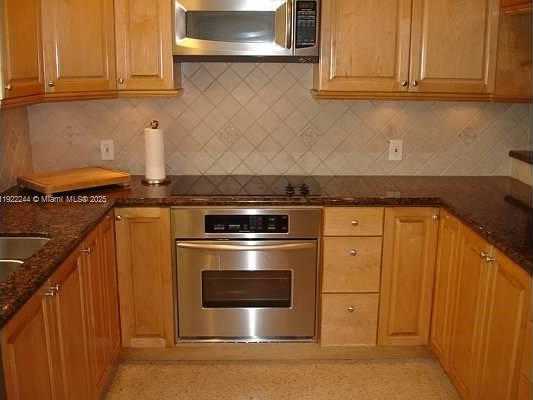 Small Image of 809 ALMERIA AVE, Coral Gables Number 5