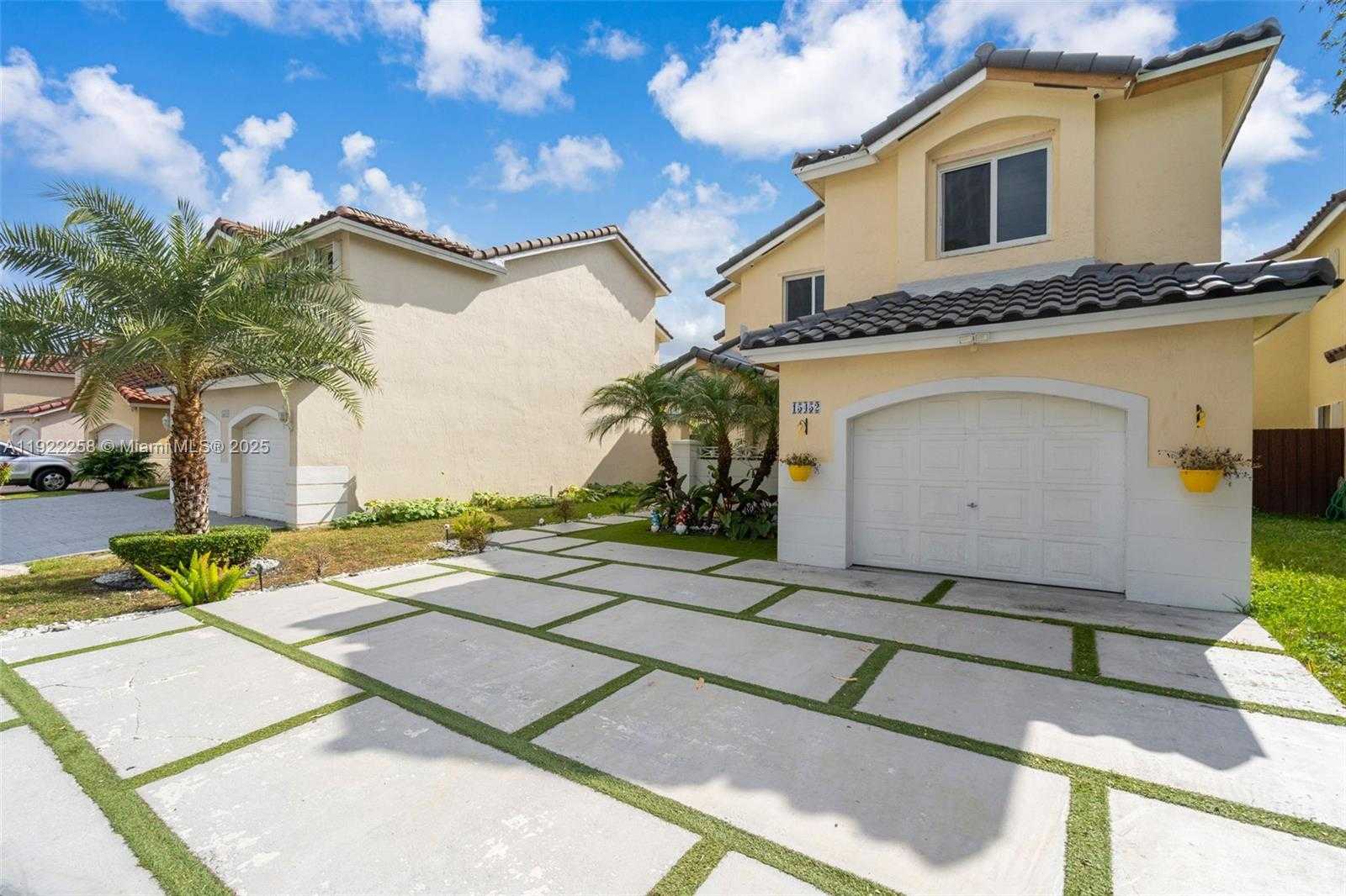 Small Image of 15452 SOUTH WEST 50TH TER, Miami Number 2