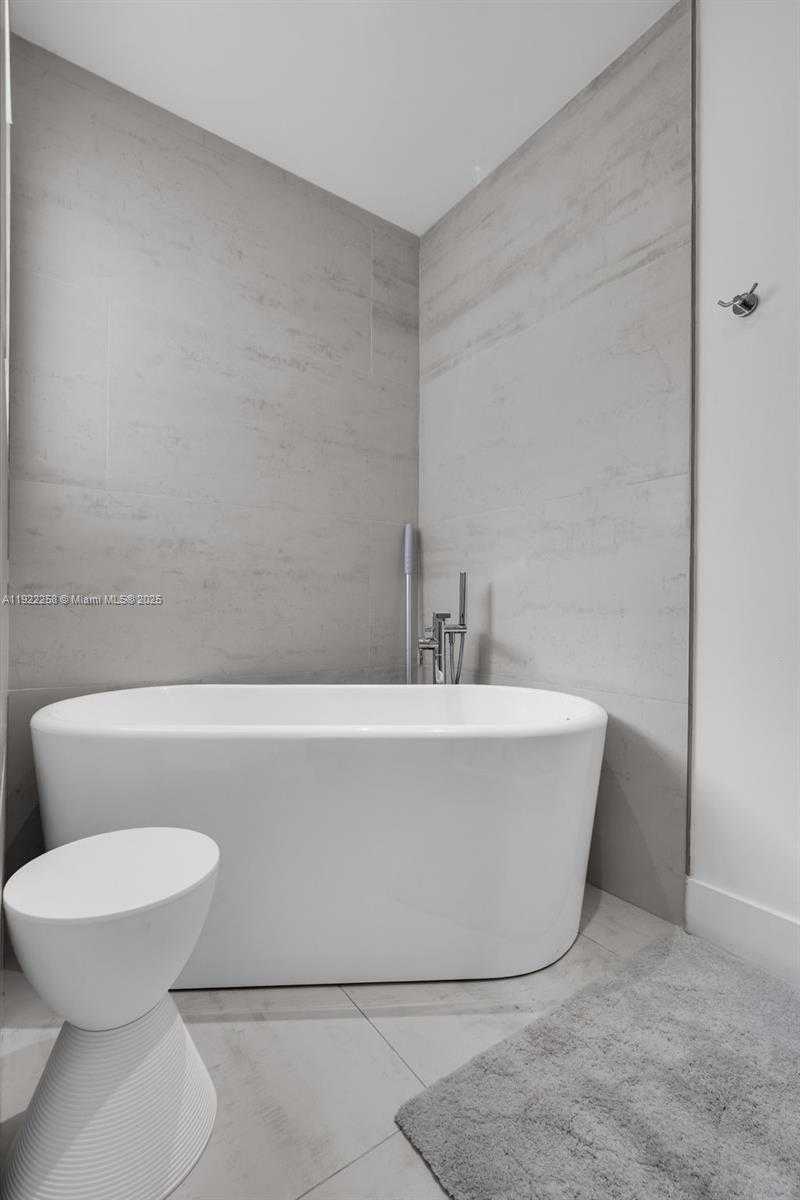 Small Image of 15452 SOUTH WEST 50TH TER, Miami Number 23