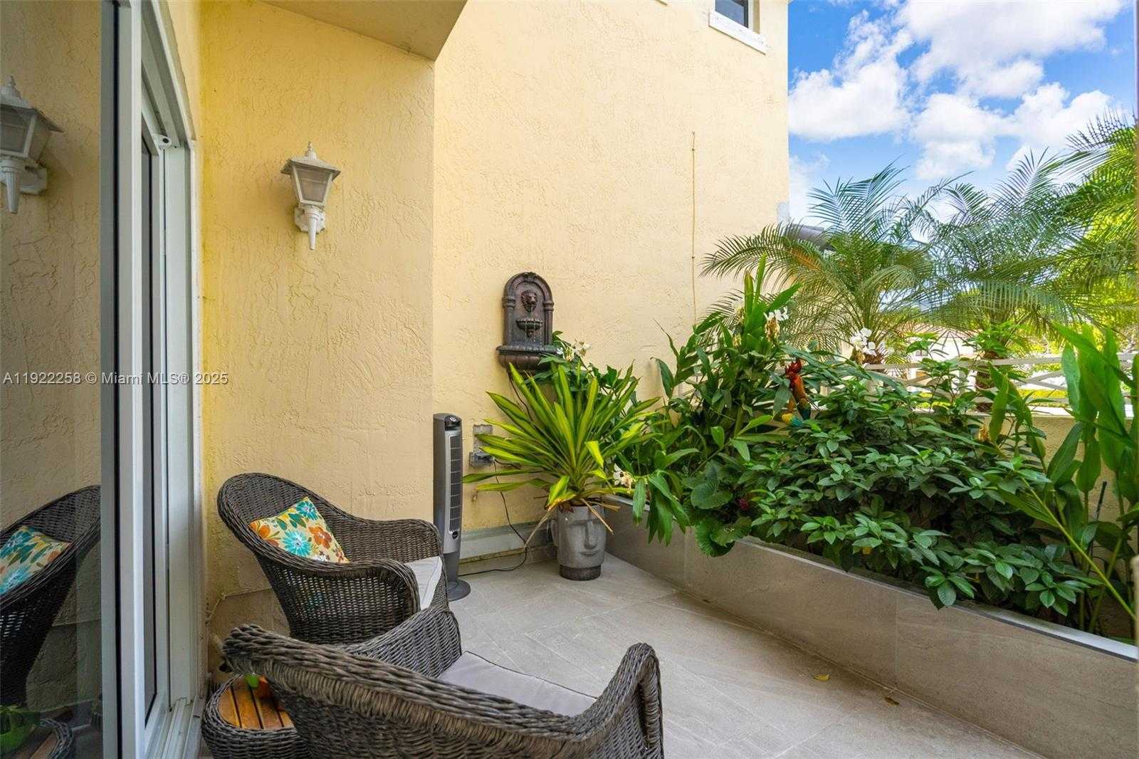 Small Image of 15452 SOUTH WEST 50TH TER, Miami Number 34