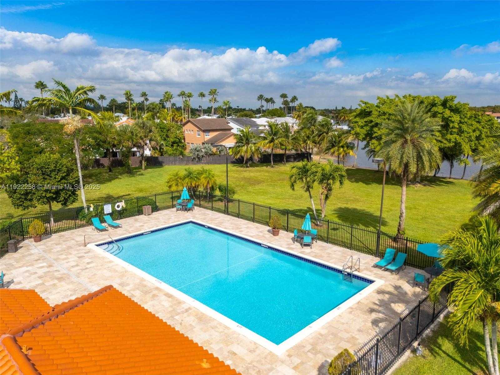 Small Image of 15452 SOUTH WEST 50TH TER, Miami Number 37