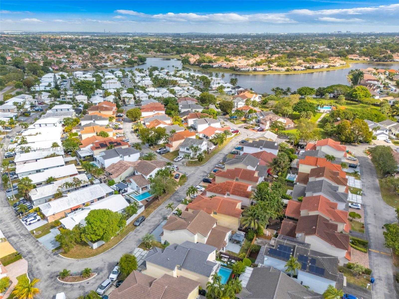 Small Image of 15452 SOUTH WEST 50TH TER, Miami Number 43