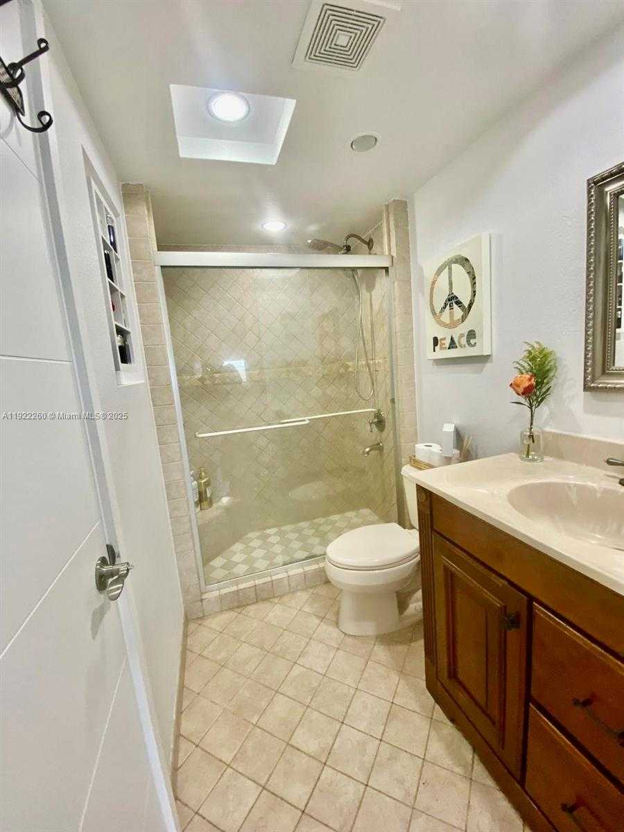 Small Image of 2841 NORTH EAST 163RD ST #1008, North Miami Beach Number 17