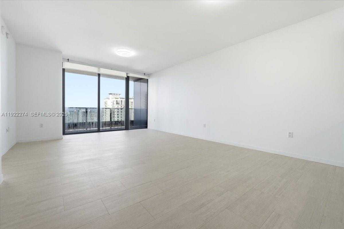 Small Image of 1000 BRICKELL PLZ #3211, Miami Number 12