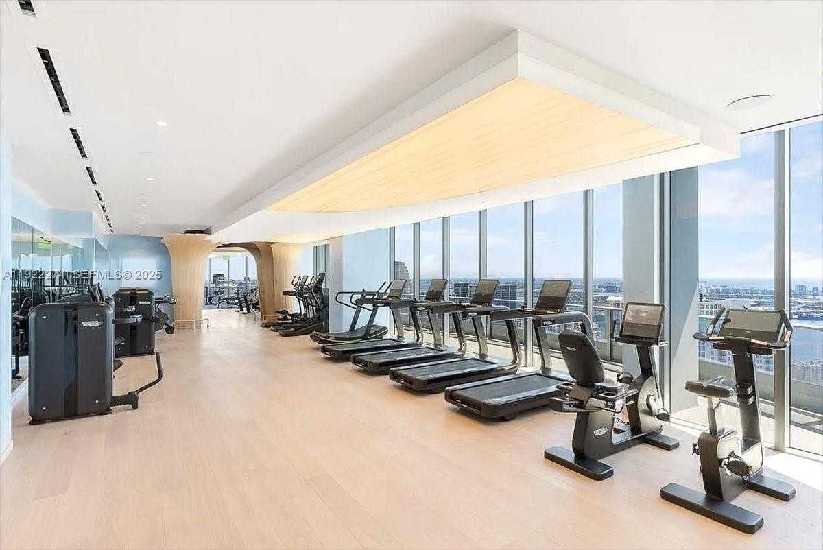 Small Image of 1000 BRICKELL PLZ #3211, Miami Number 47