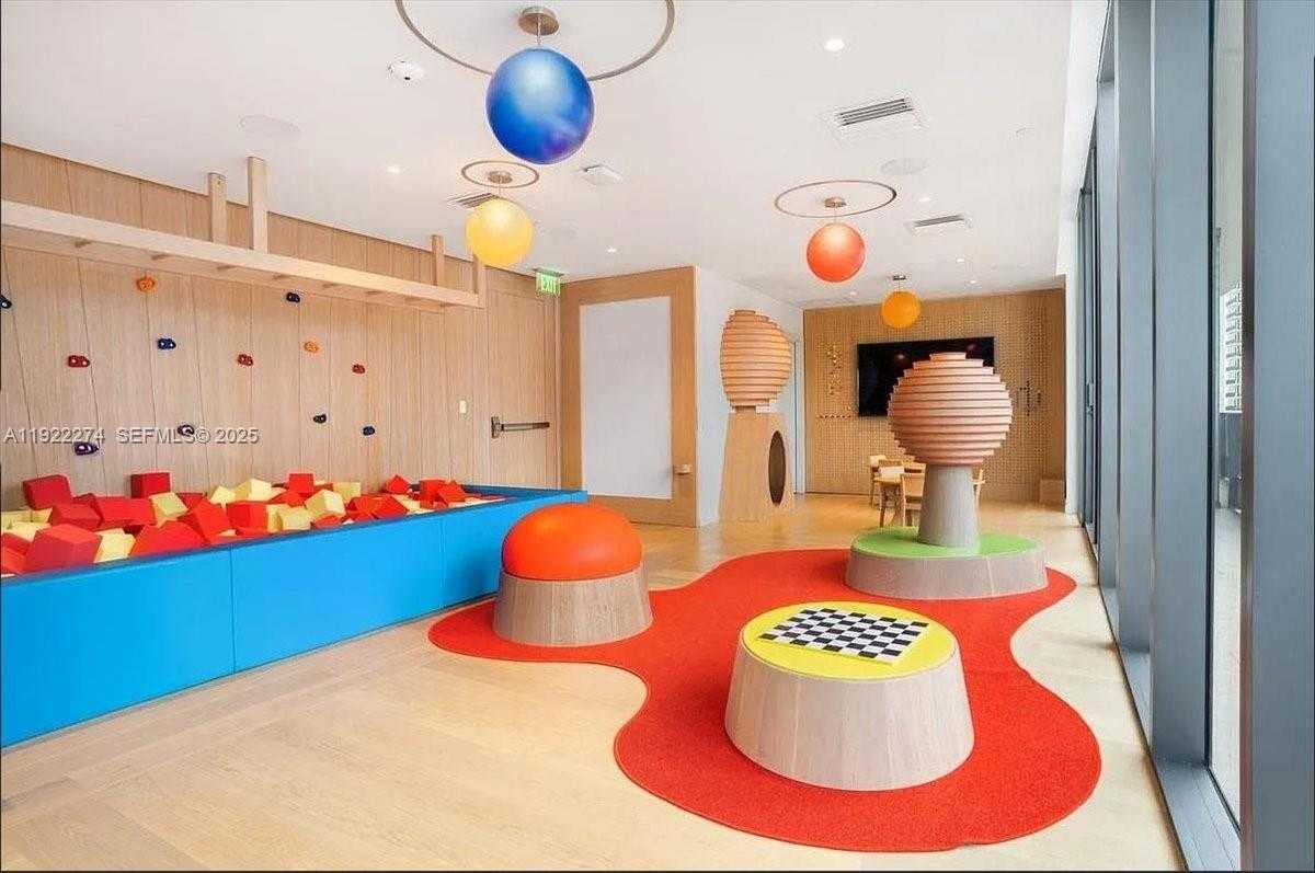 Small Image of 1000 BRICKELL PLZ #3211, Miami Number 72