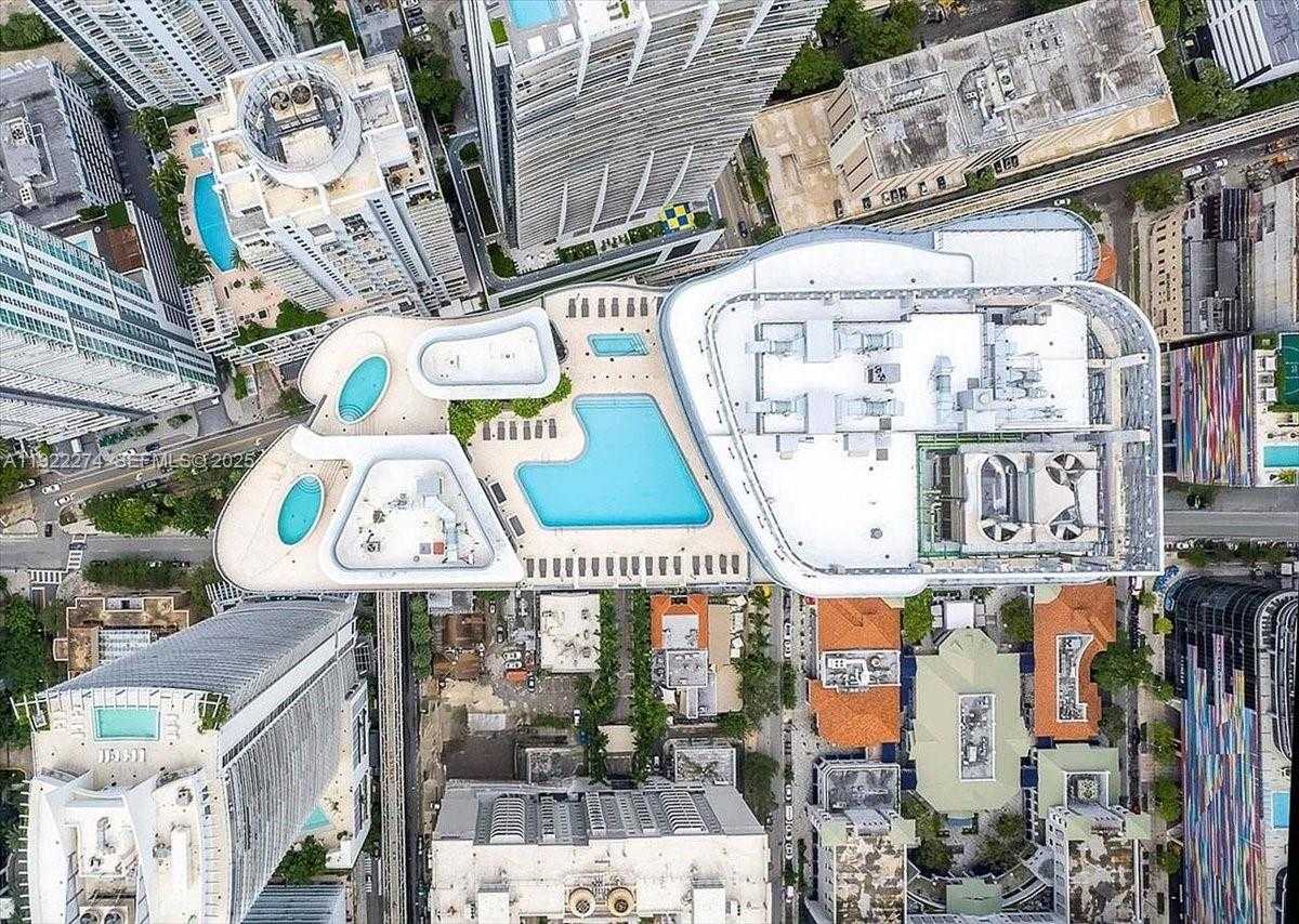 Small Image of 1000 BRICKELL PLZ #3211, Miami Number 74