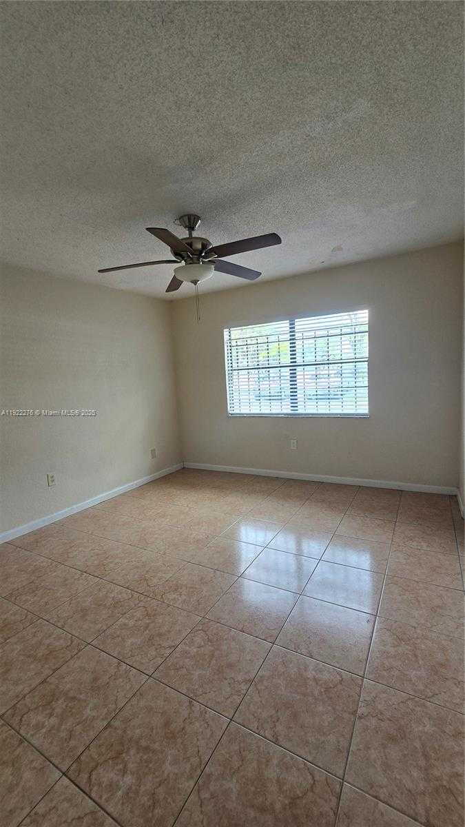 Imagen de Pequeño Objeto