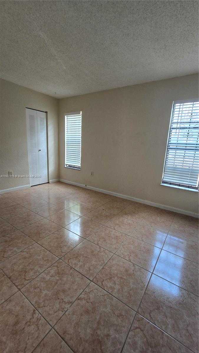 Imagen de Pequeño Objeto