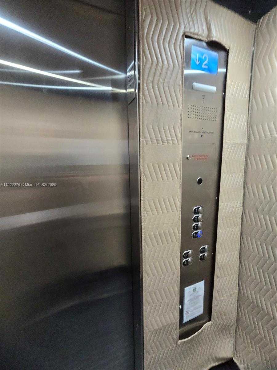 Imagen de Pequeño Objeto