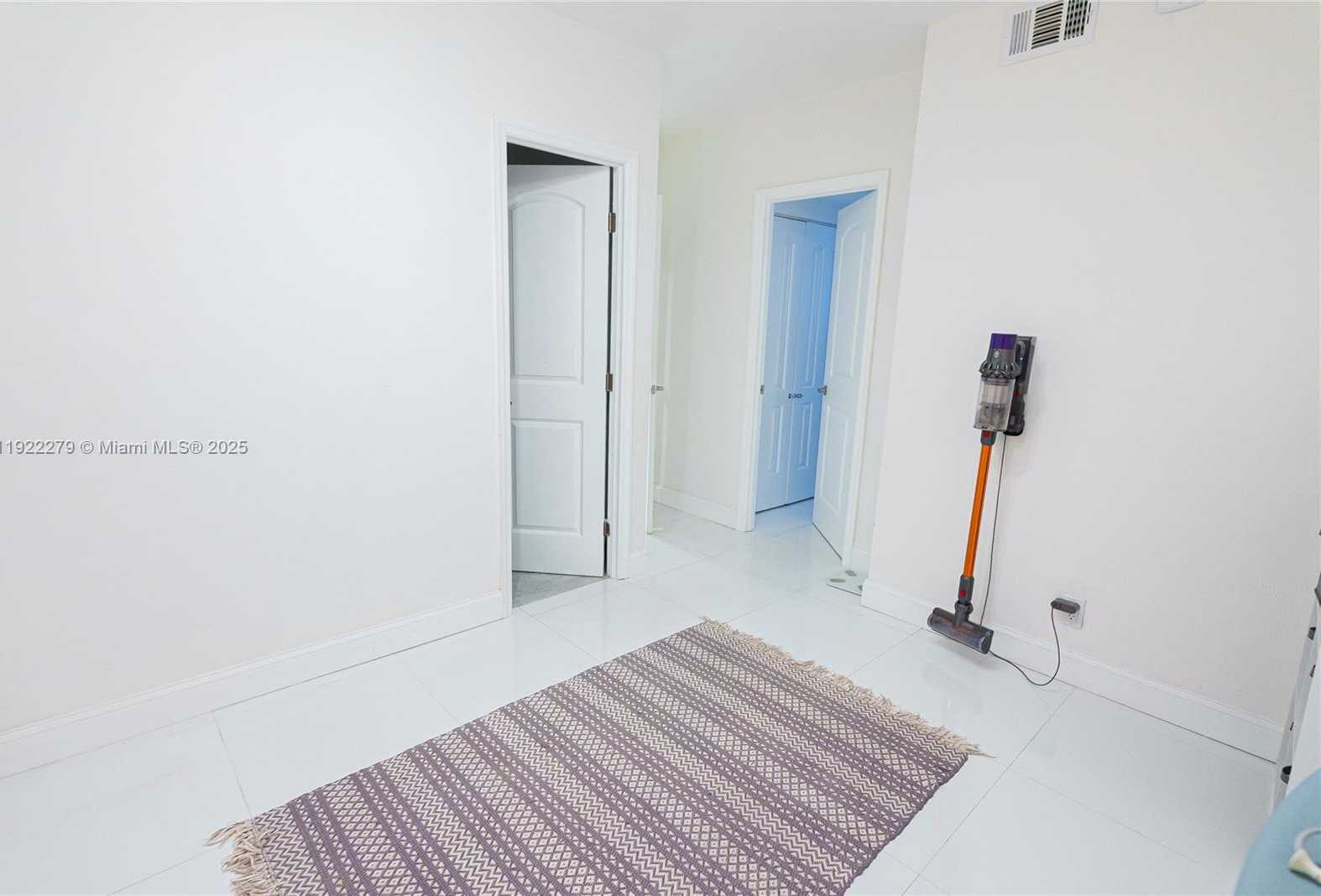 Small Image of 19390 COLLINS AVE #320, Sunny Isles Beach Number 17